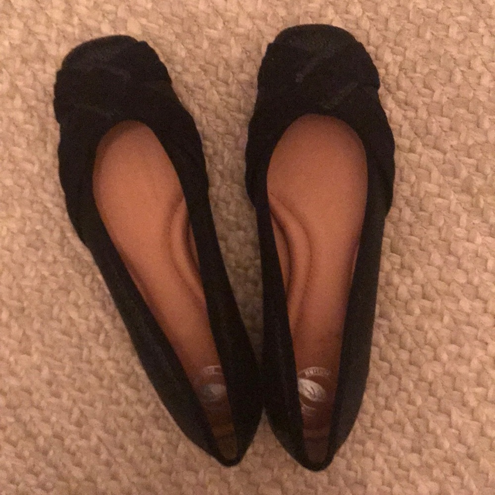 Fancy black flats